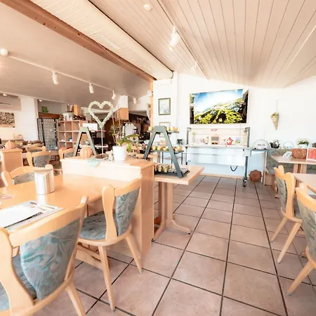 Paradis-leukerbad-therme Hotell