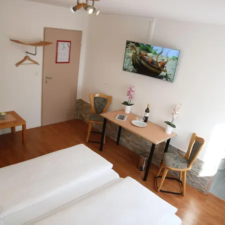 Paradis-leukerbad-therme Hotell Leukerbad