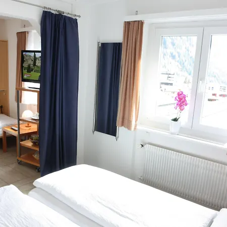 Hotell Paradis-leukerbad-therme 2*