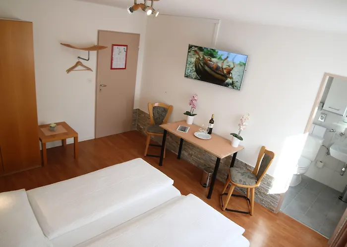 Paradis-leukerbad-therme Отель Лойкербад