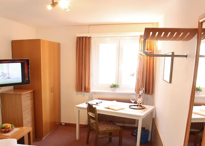 Paradis-leukerbad-therme מלון