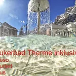 Paradis-leukerbad-therme ホテル ロイカーバード